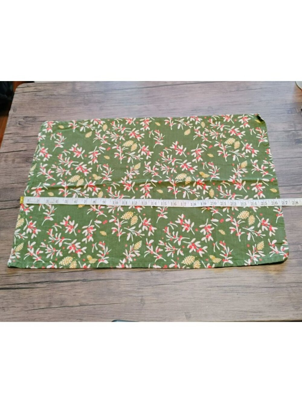 Threshold Holiday Green Cotton Kitchen Tea Towel, Red Berry Pinecone Print 27x18 - Picture 3 of 8